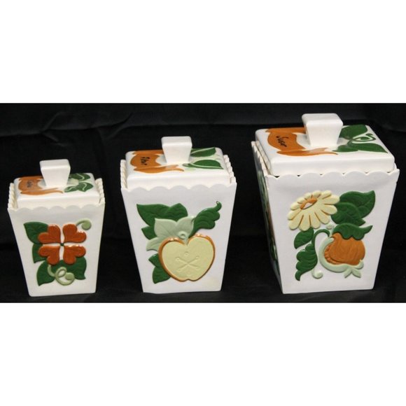 Vtg 1967 Hand Painted Ceramic Canister 6 pc Set Scalloped Edge Bird Fruit Flower - Picture 4 of 15